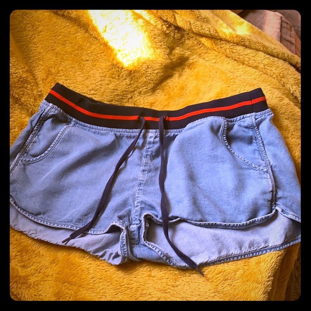 Used American Eagle shorts